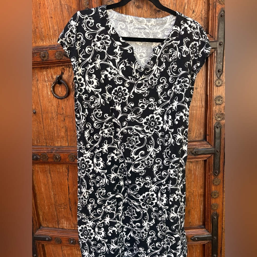 Land’s End Black and White Women's Midi Cotton Dress w 2 pockets EUC women’s L